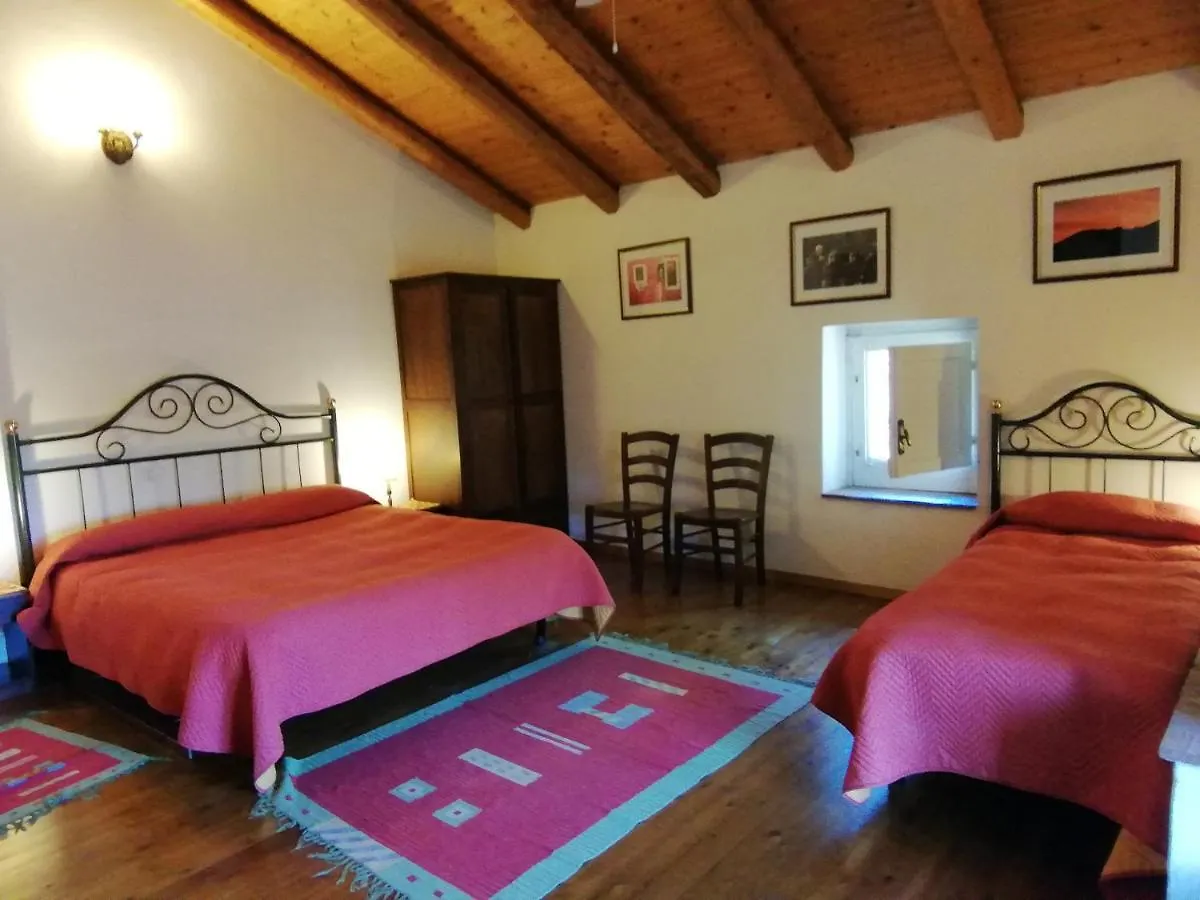 Case Zuccaro Trecastagni Bed and Breakfast